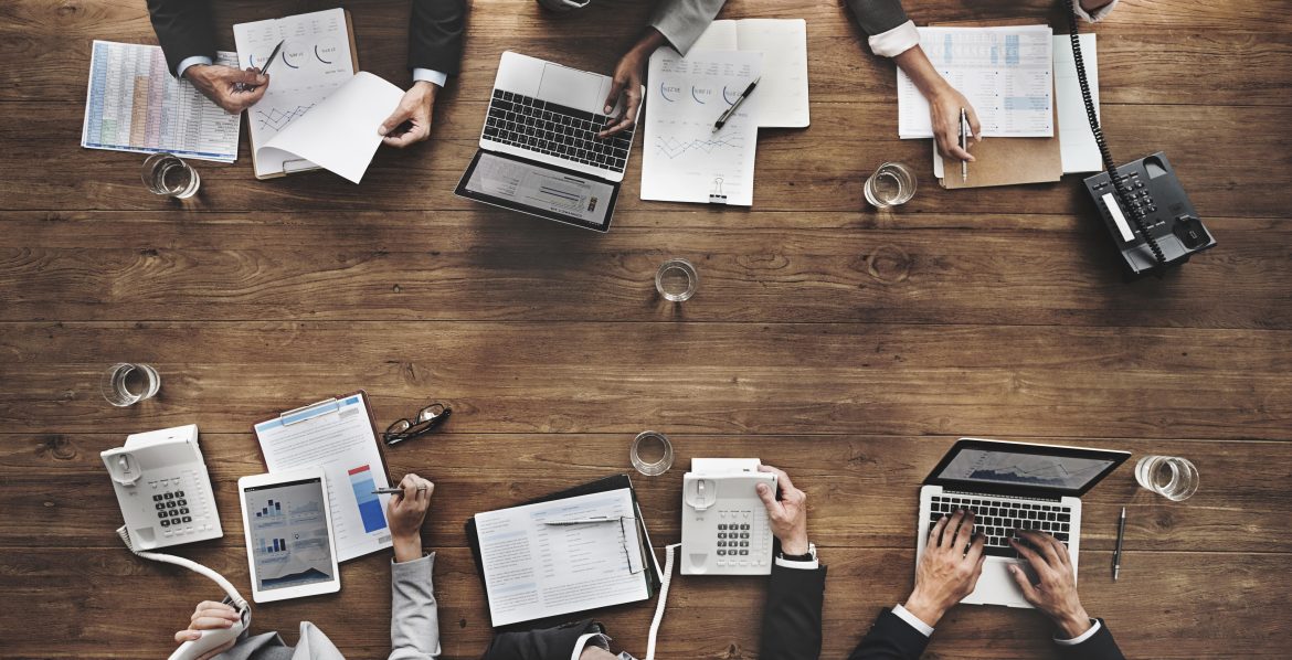 Hoteling e Hot Desking: la nuova frontiera dell’ufficio hoteling e hot desking