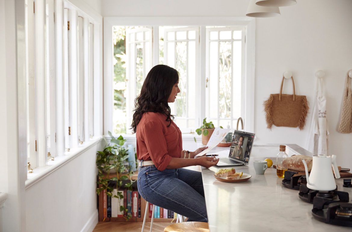 Da HP un notebook che integra l’Intelligenza Artificiale: HP EliteBook 1040 G11 HP 1040