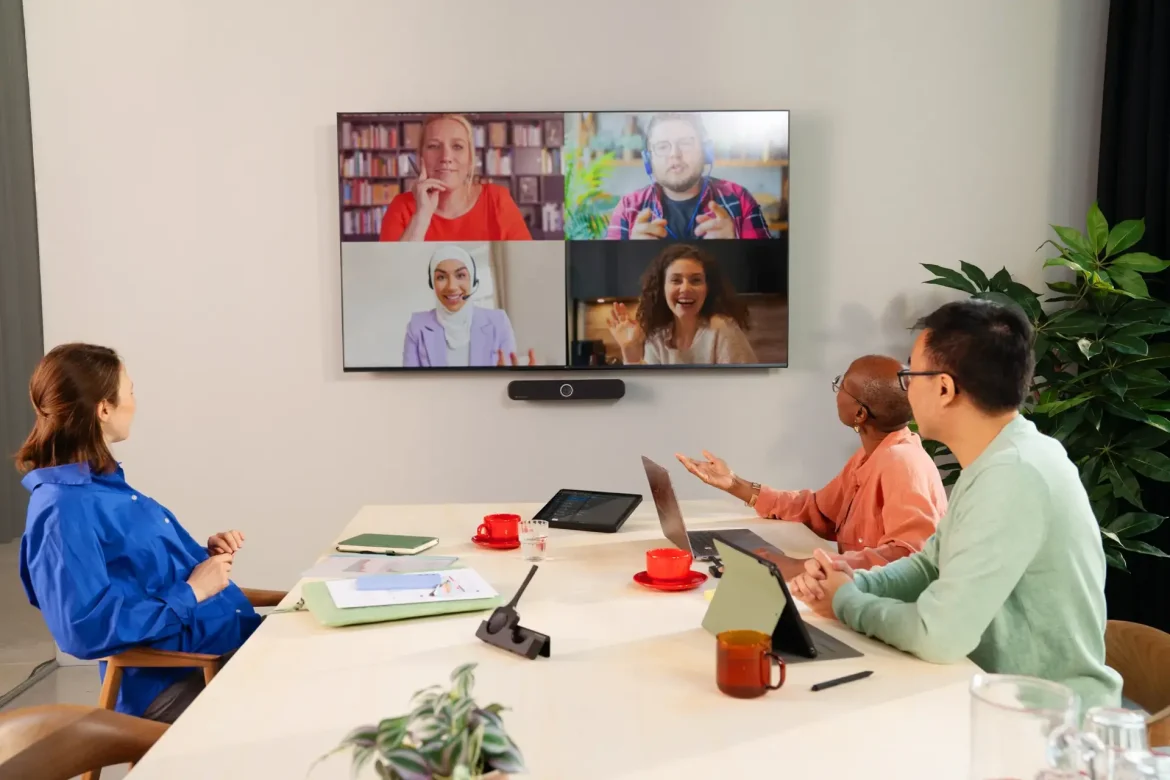 ClickShare Hub: la nuova frontiera della videoconferenza secondo Barco
